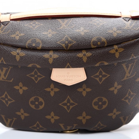 ‼️SOLD‼️ LOUIS VUITTON MONOGRAM BUMBAG - Picture 2 of 8